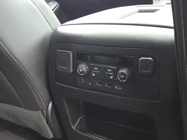 Used 2018 Chevrolet Suburban LT w/ LT Signature Package image 9