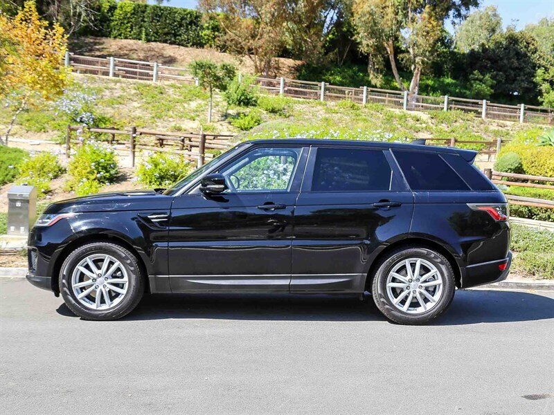 Used 2019 Land Rover Range Rover Sport SE AWD/4WD image 3