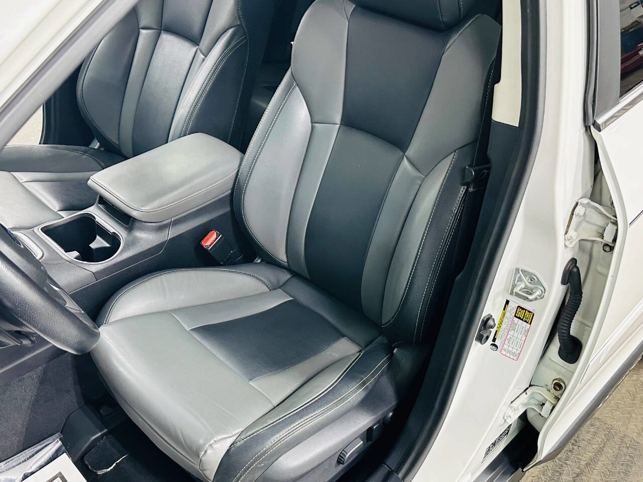 Used 2020 Subaru Outback Onyx Edition XT AWD/4WD image 25