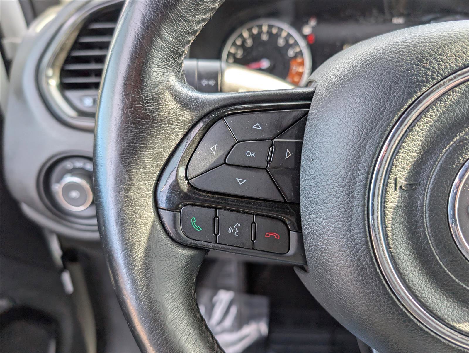 Used 2022 Jeep Renegade Altitude w/ Convenience Group image 21