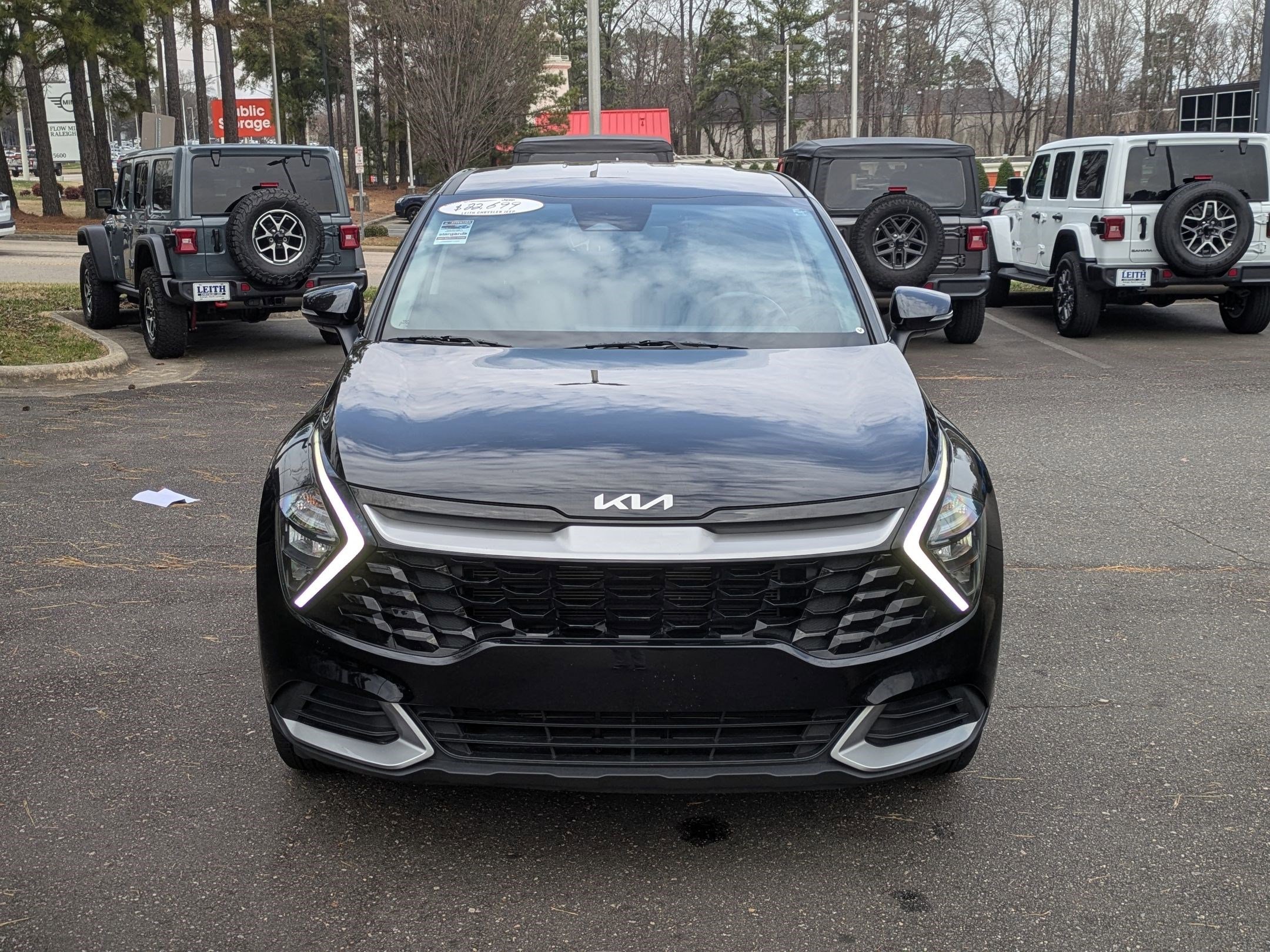 Used 2023 Kia Sportage EX image 2