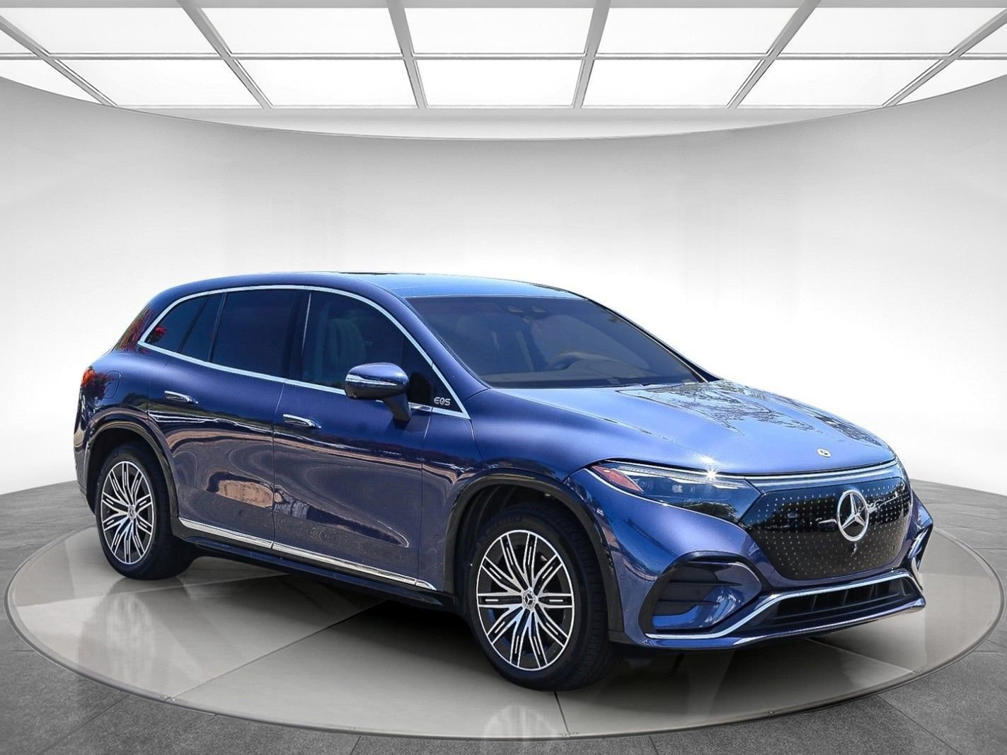 Certified 2023 Mercedes-Benz EQS 580 4MATIC SUV image 5