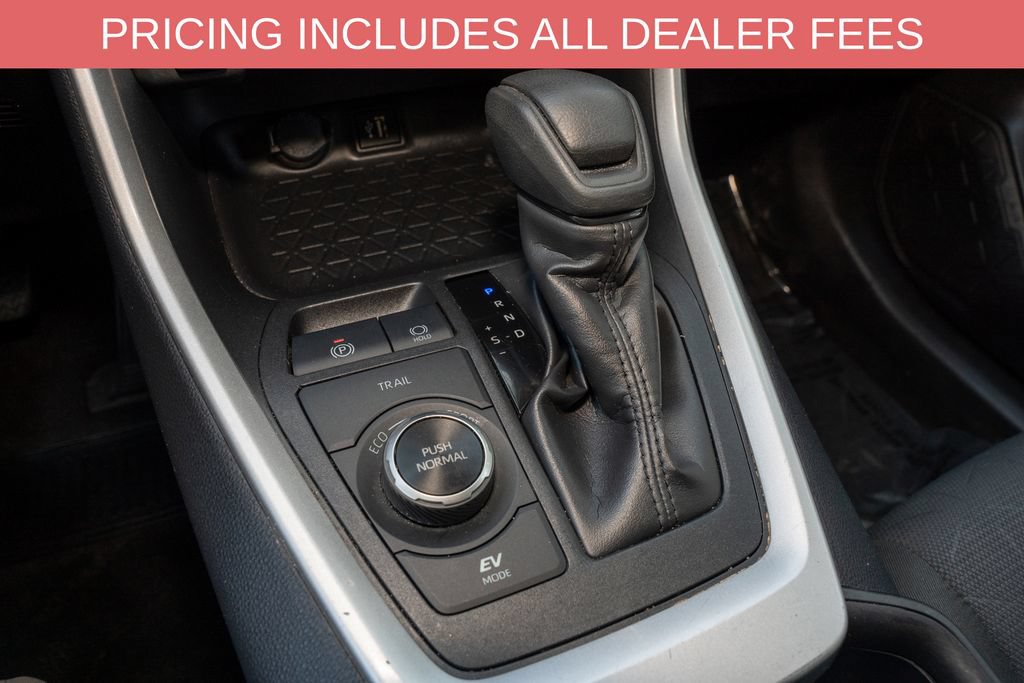 Certified 2025 Toyota RAV4 XLE AWD/4WD image 15