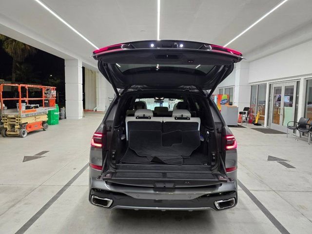 Used 2023 BMW X7 xDrive40i w/ Executive Package image 43