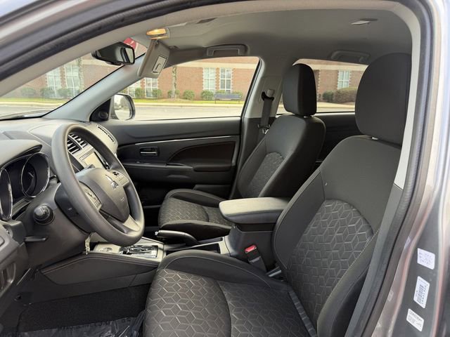 Used 2025 Mitsubishi Outlander Sport ES image 12