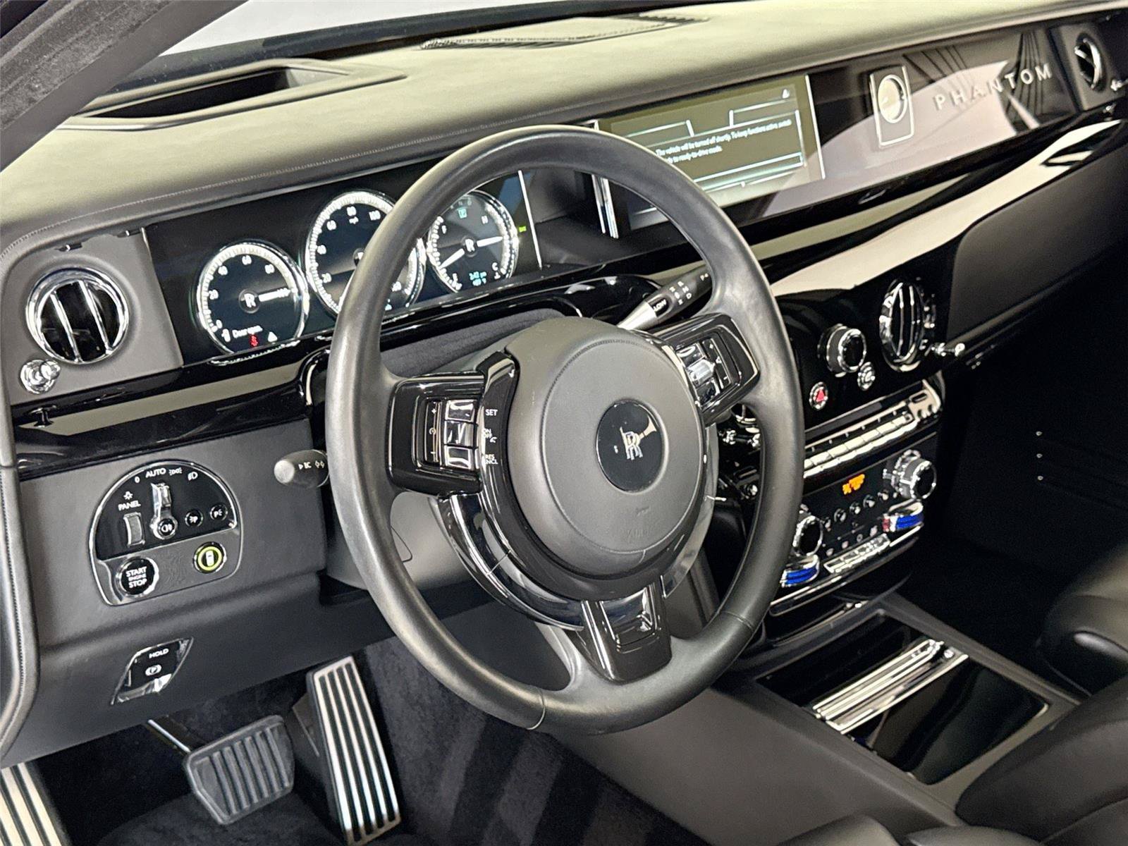 Used 2019 Rolls-Royce Phantom Sedan RWD image 15