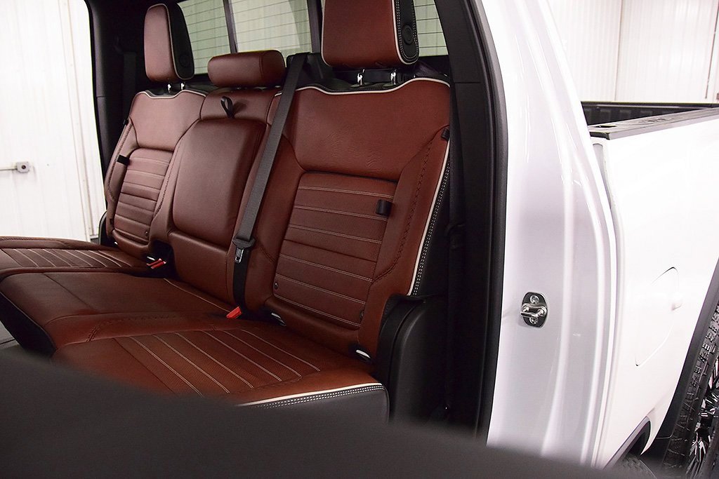 Used 2025 GMC Sierra 2500 Denali Ultimate w/ Snow Plow Prep/Camper Package image 34