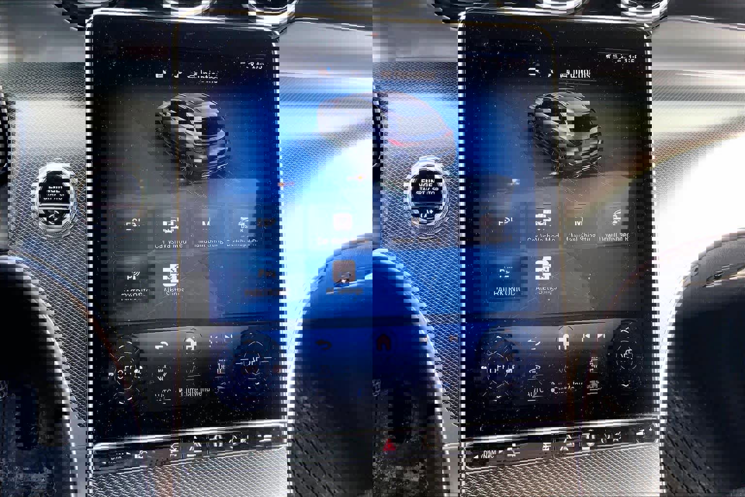 Used 2024 Mercedes-Benz GLC 300 4MATIC image 35