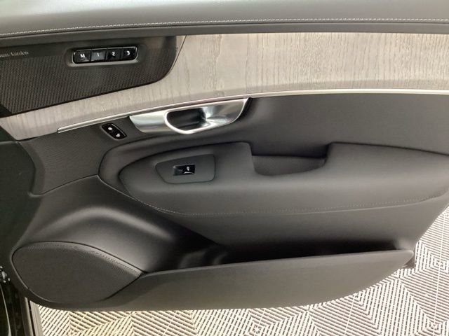 New 2026 Volvo XC90 B6 Ultra w/ Protection Package image 21