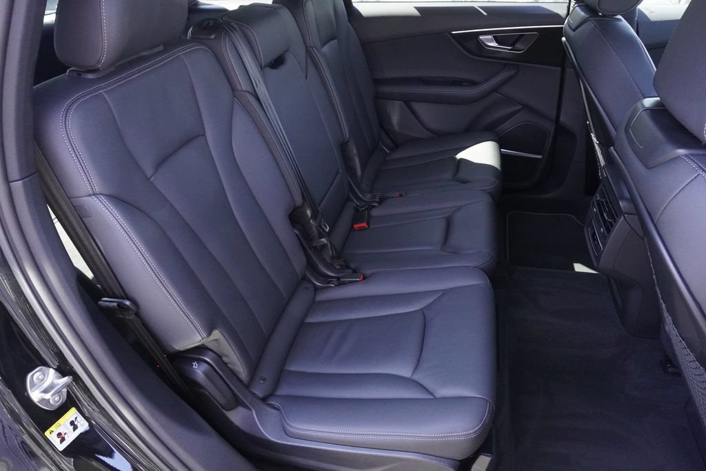 Used 2025 Audi Q7 3.0T Premium Plus AWD/4WD image 27
