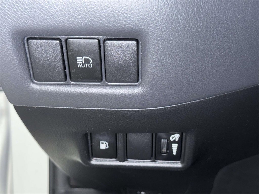 Used 2021 Toyota C-HR Nightshade image 27