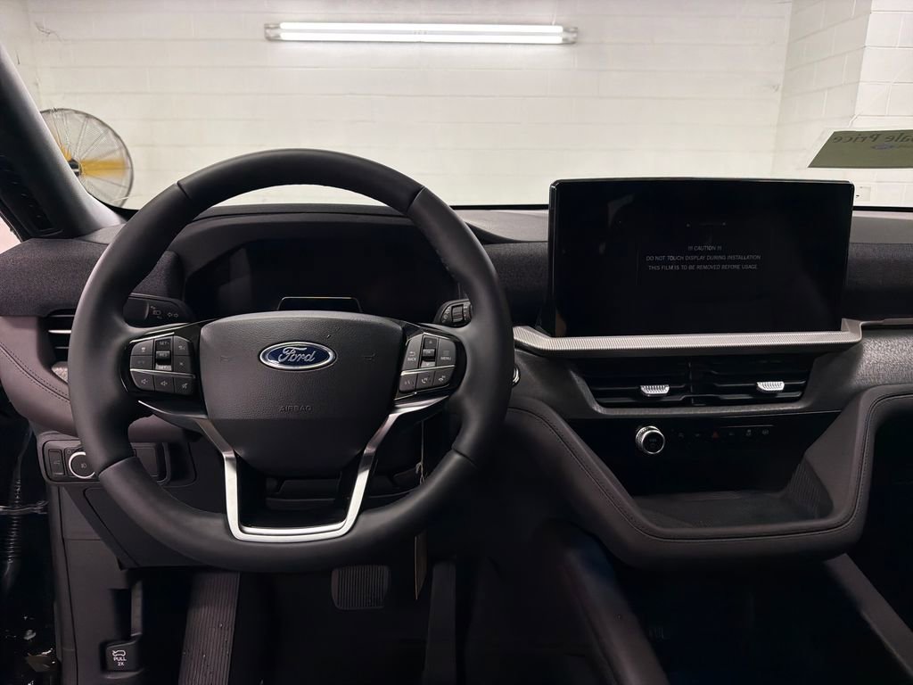 New 2026 Ford Explorer Platinum RWD image 8