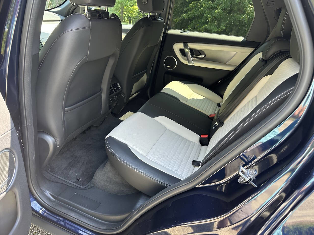 Used 2023 Land Rover Discovery Sport S R-Dynamic image 20