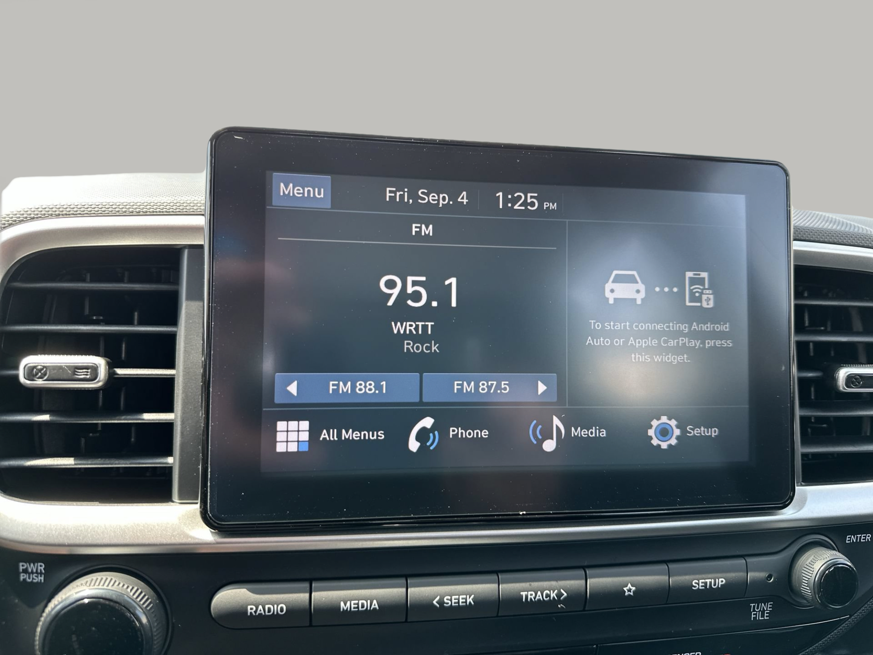 New 2026 Hyundai Venue SE FWD image 12