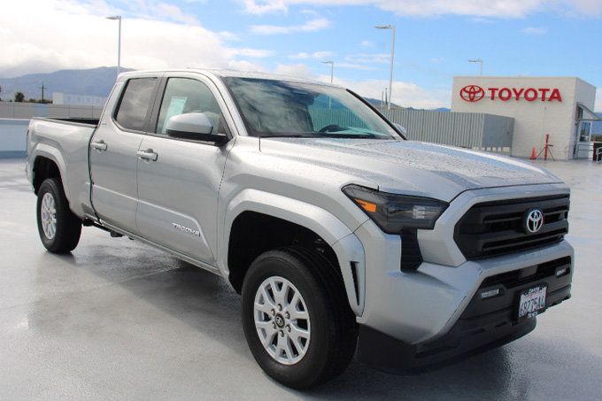 Certified 2024 Toyota Tacoma SR5 image 2
