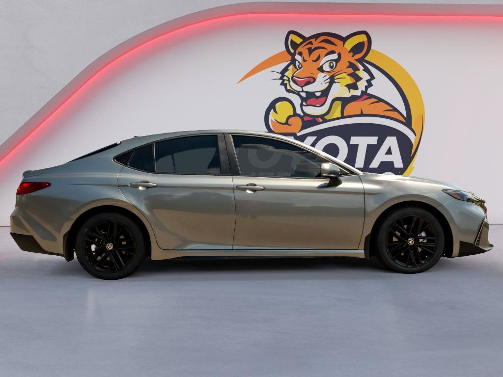 Used 2025 Toyota Camry SE w/ Convenience Package FWD image 5