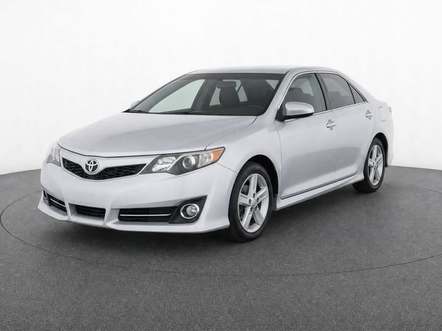 Used 2013 Toyota Camry SE FWD image 8