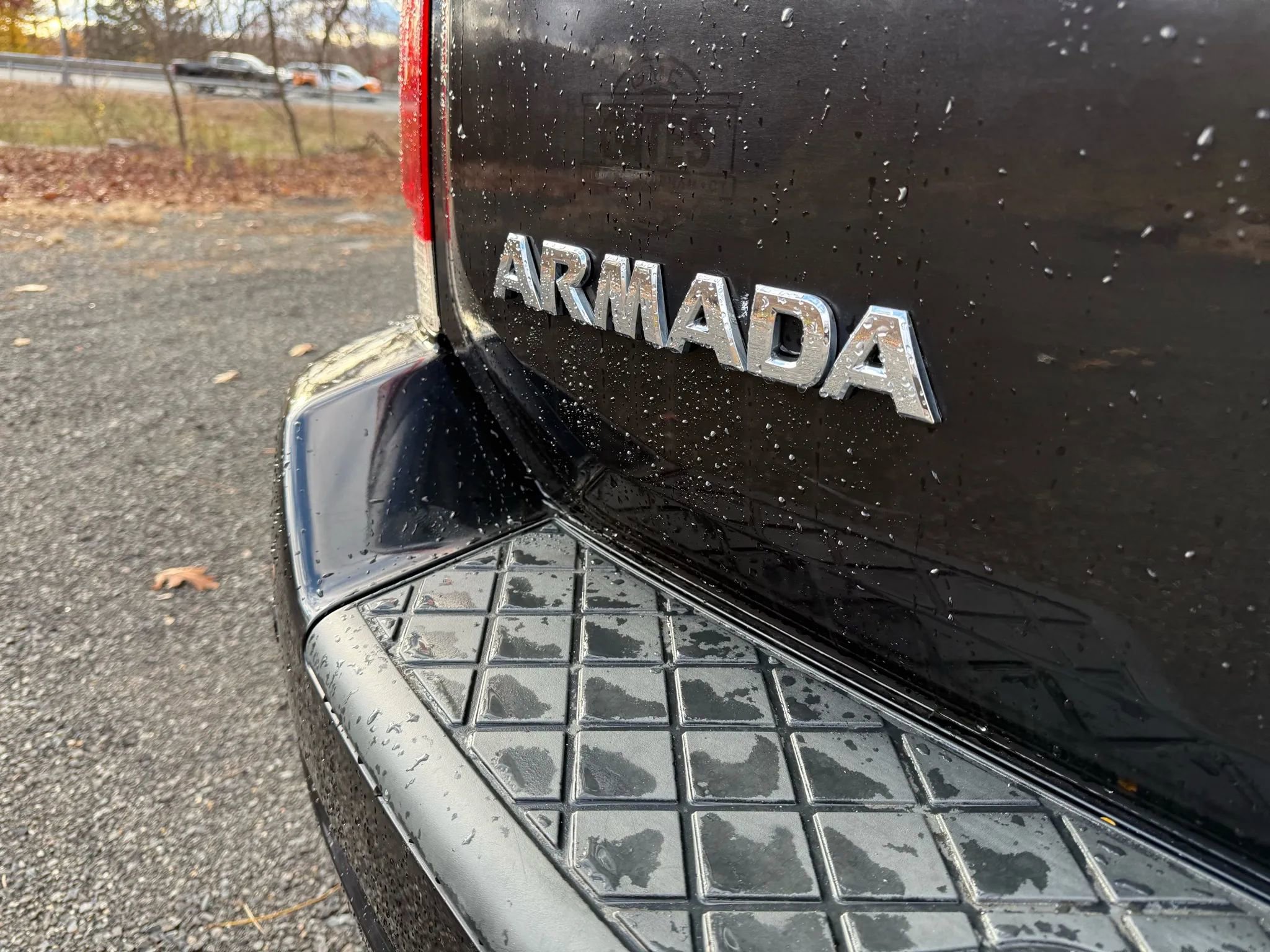 Used 2010 Nissan Armada Platinum w/ Captain Seat Pkg image 13