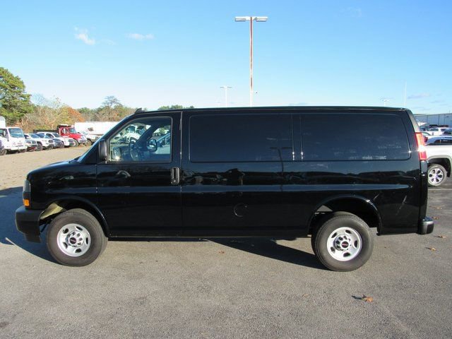 Used 2023 GMC Savana 3500 w/ Driver Convenience Package image 3