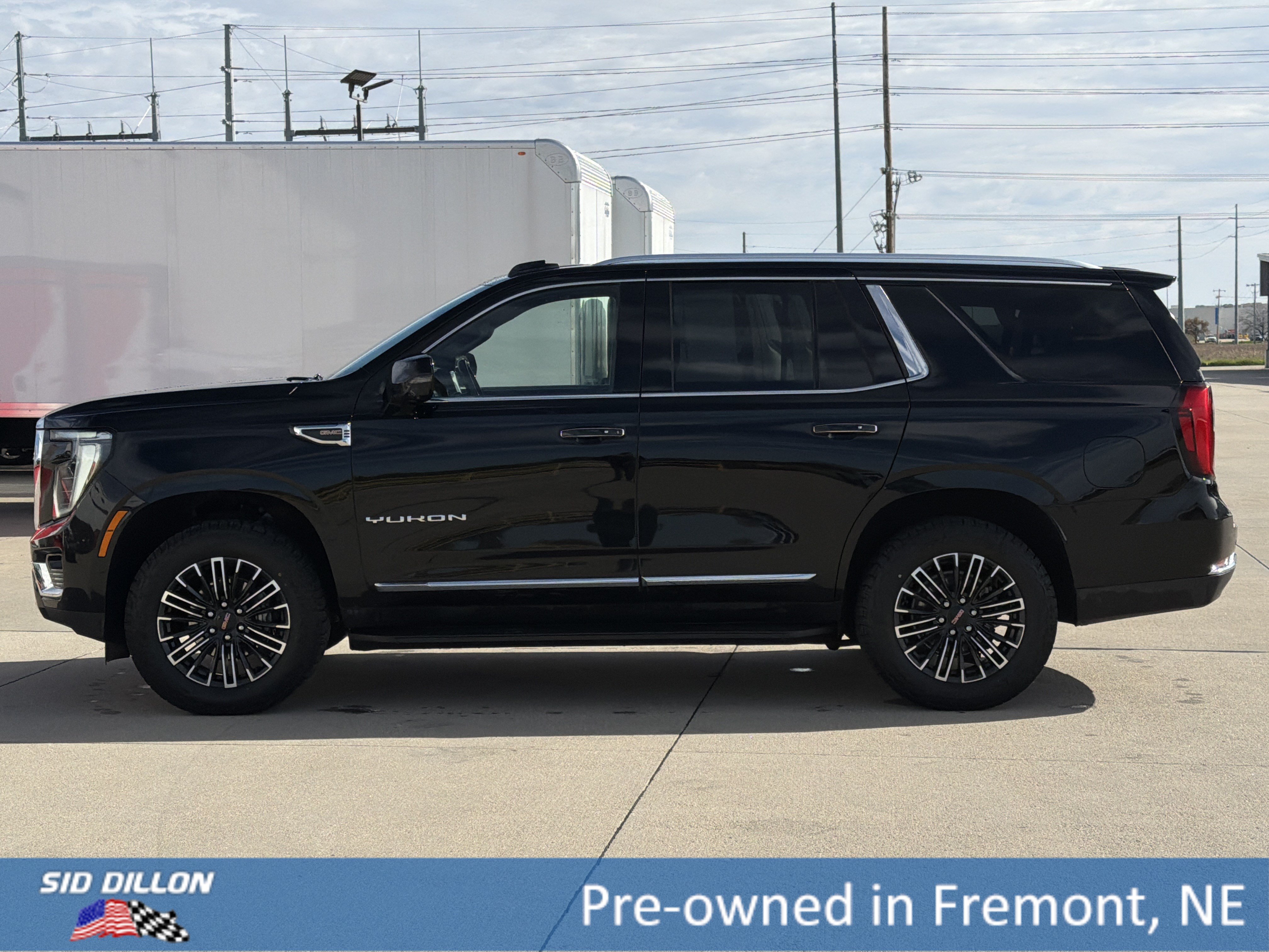Certified 2025 GMC Yukon Elevation AWD/4WD image 2