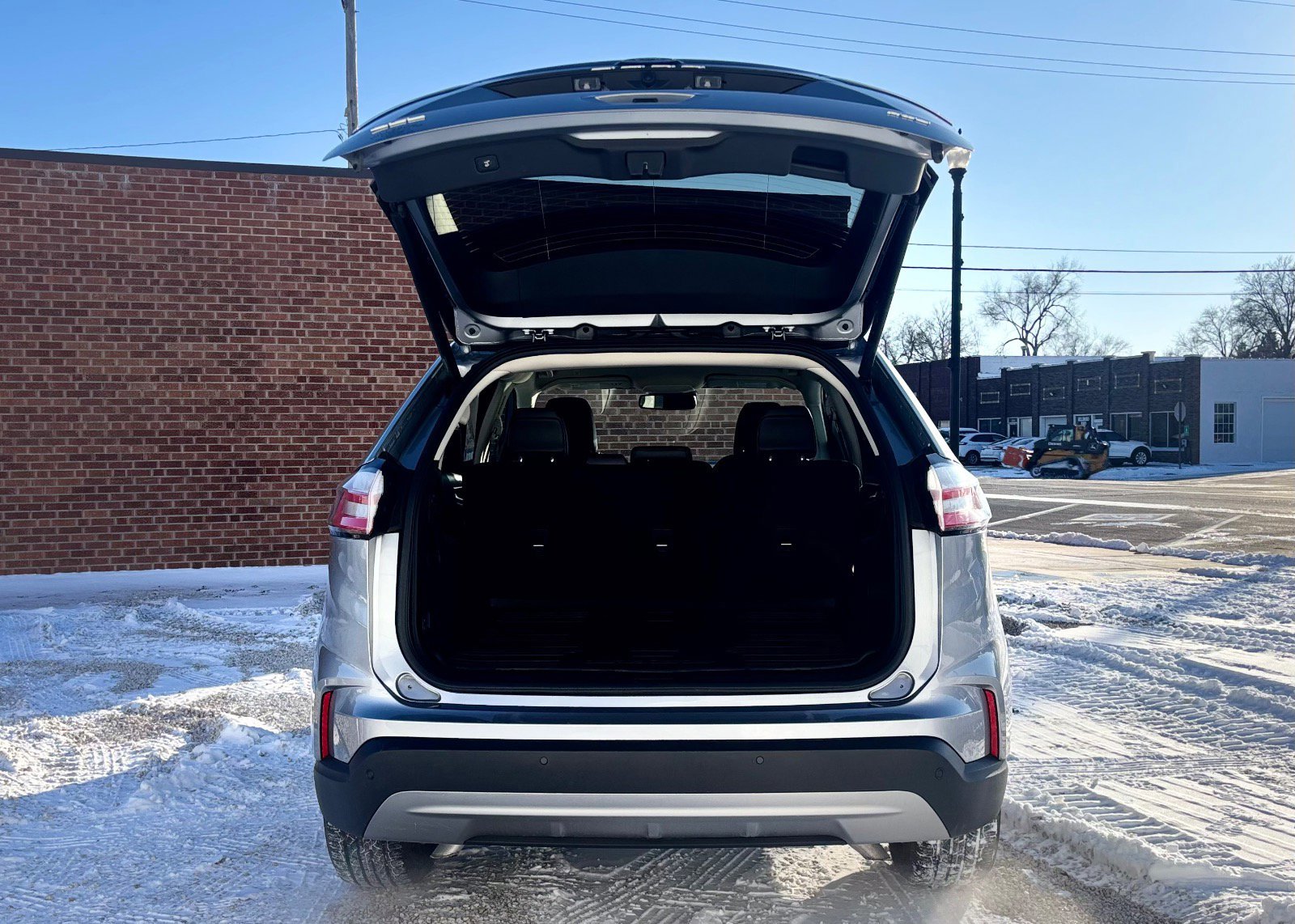 Certified 2024 Ford Edge SEL w/ Convenience Package image 5