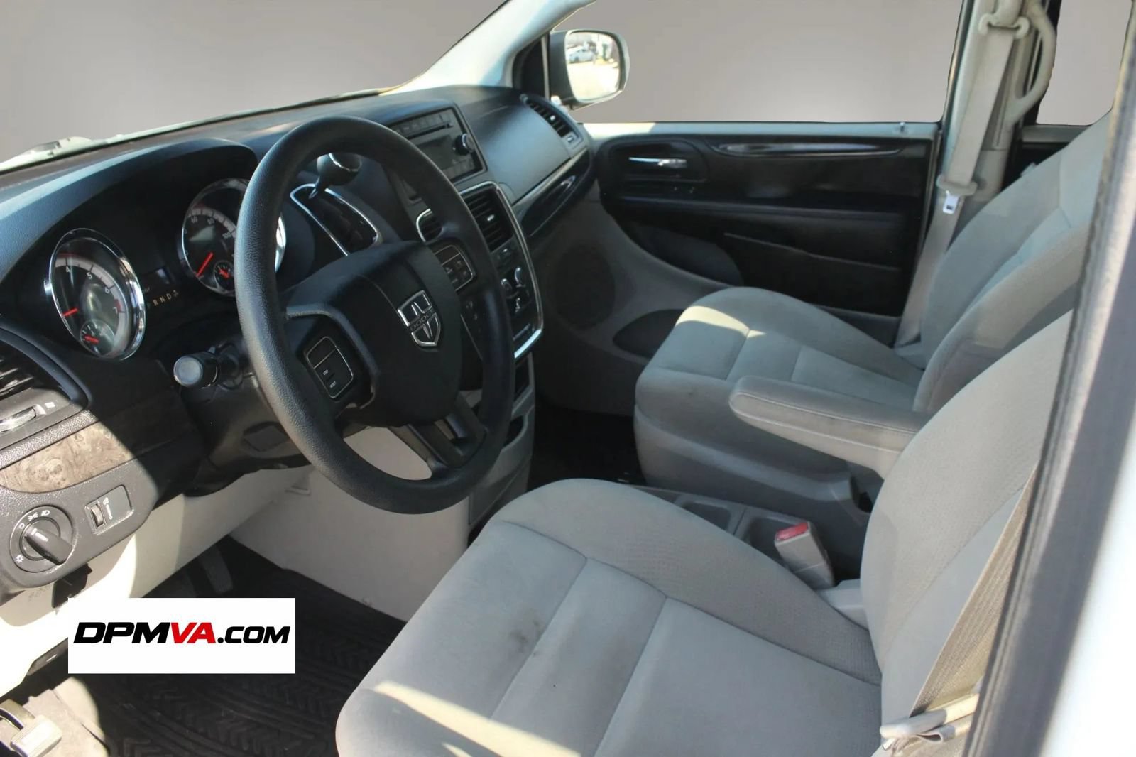 Used 2016 Dodge Grand Caravan SE w/ Quick Order Package 29E SE FWD image 11