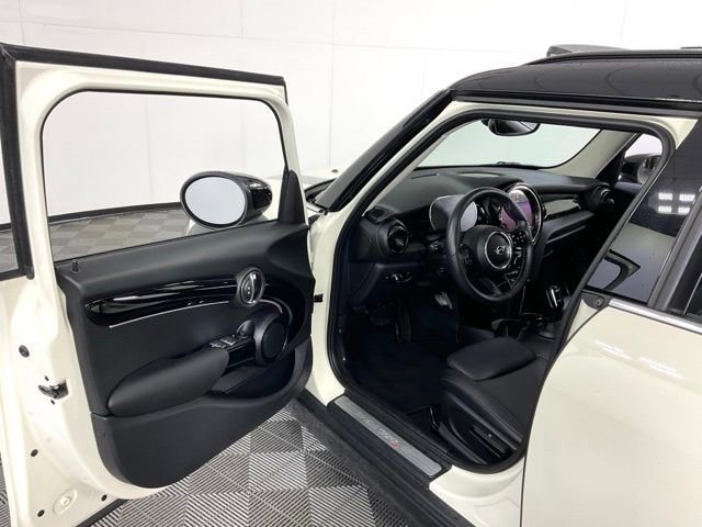 Used 2022 MINI Cooper S w/ Premium Package image 29
