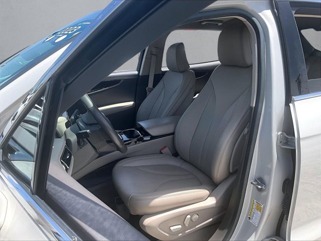 Used 2023 Lincoln Nautilus FWD image 26