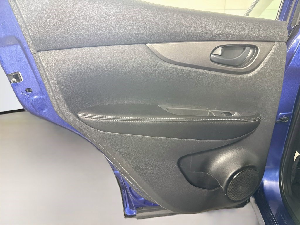 Used 2020 Nissan Rogue Sport S w/ Appearance Package FWD image 24