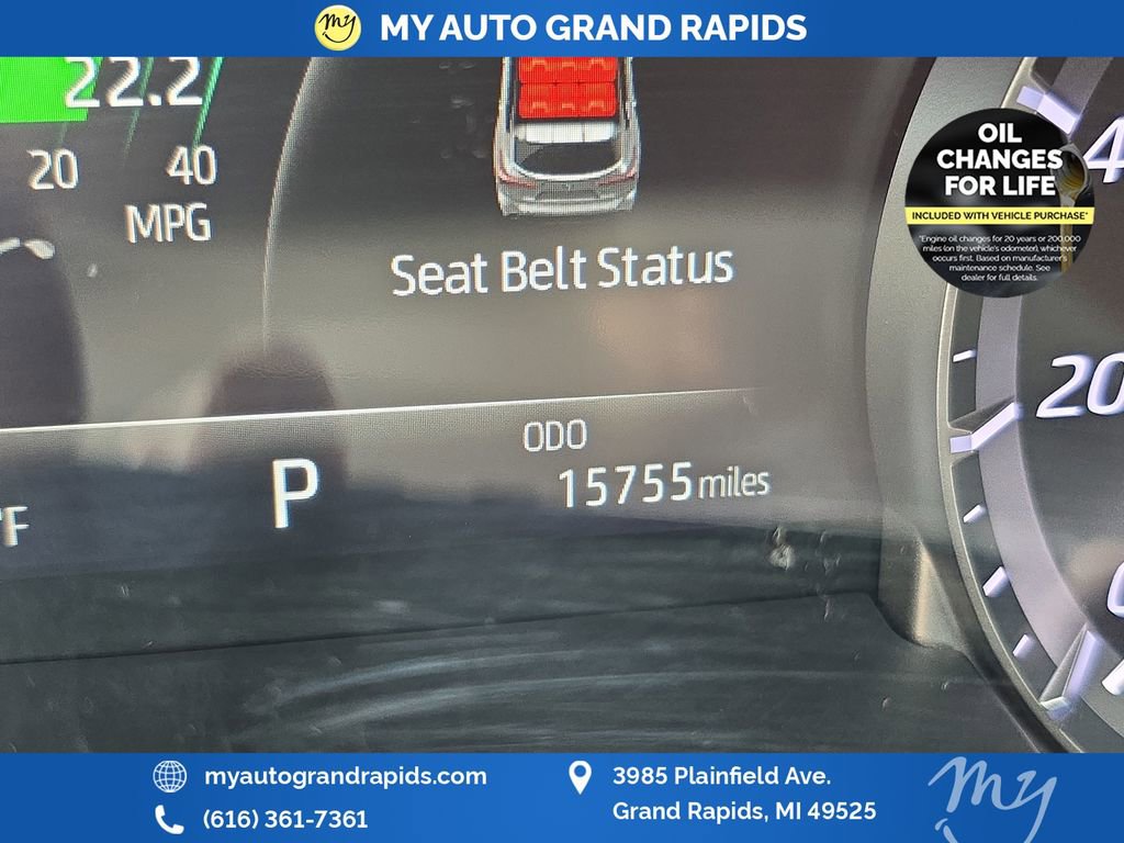 Used 2023 Toyota Highlander LE AWD/4WD image 18