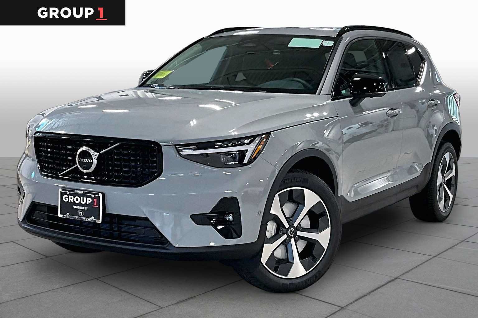 New 2026 Volvo XC40 B5 Plus w/ Protection Package Premier AWD/4WD image 1