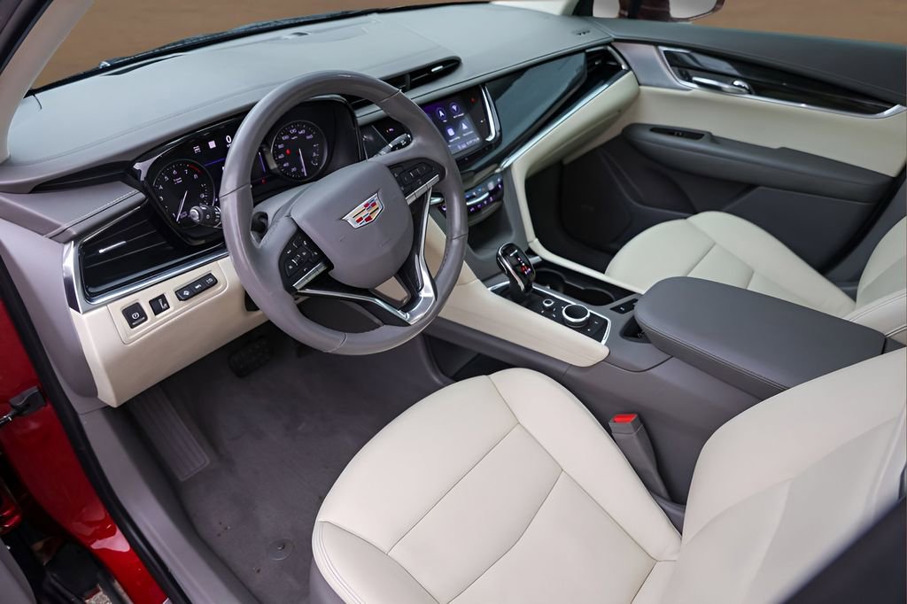 Used 2020 Cadillac XT6 Premium Luxury image 9