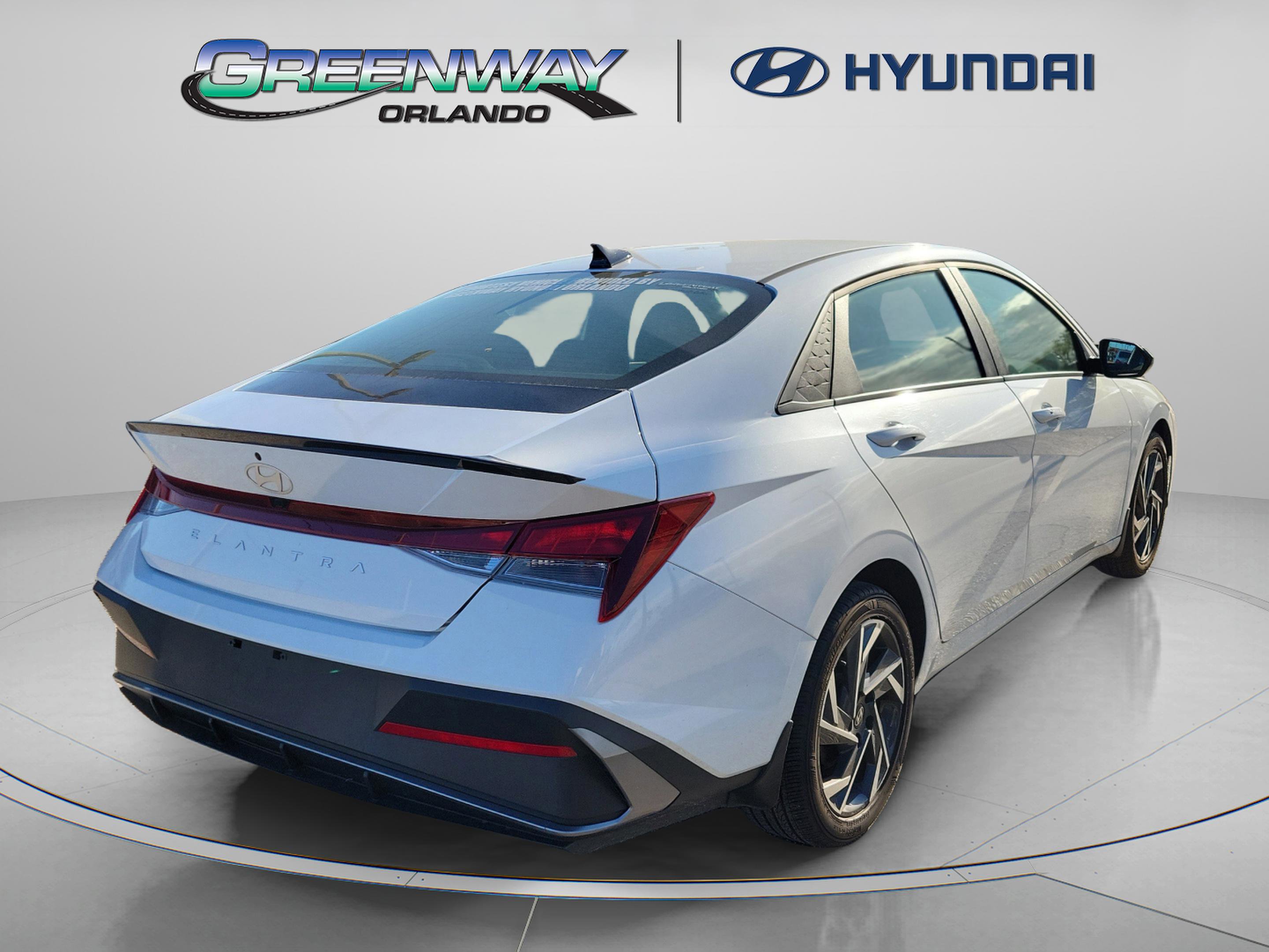 Certified 2025 Hyundai Elantra Sport image 4