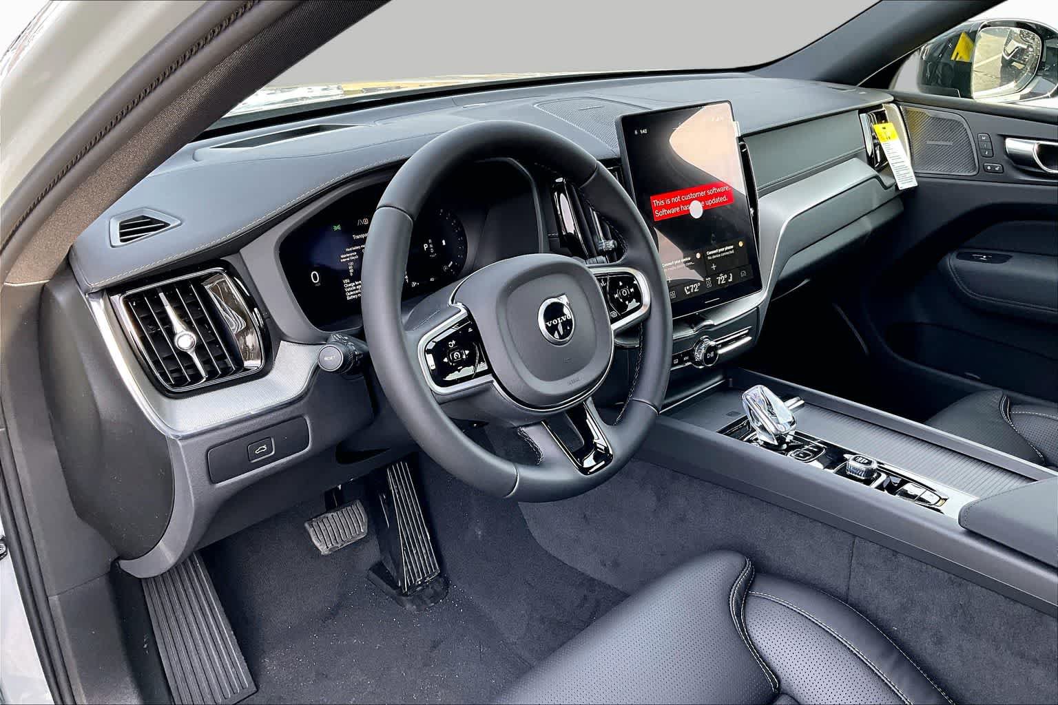 New 2026 Volvo XC60 B5 Ultra w/ Protection Package Premier AWD/4WD image 9