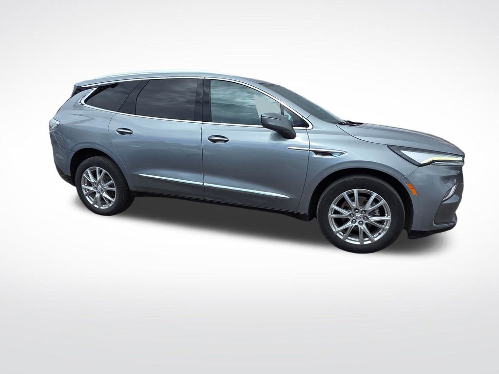 Used 2023 Buick Enclave Essence w/ Experience Buick Package image 4
