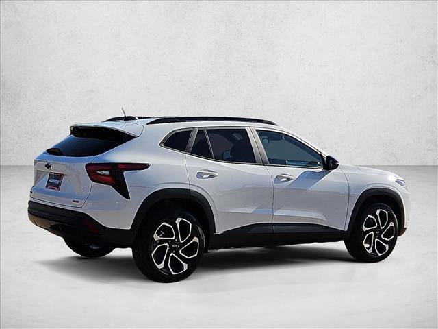 New 2026 Chevrolet Trax RS w/ Sunroof Package FWD image 2