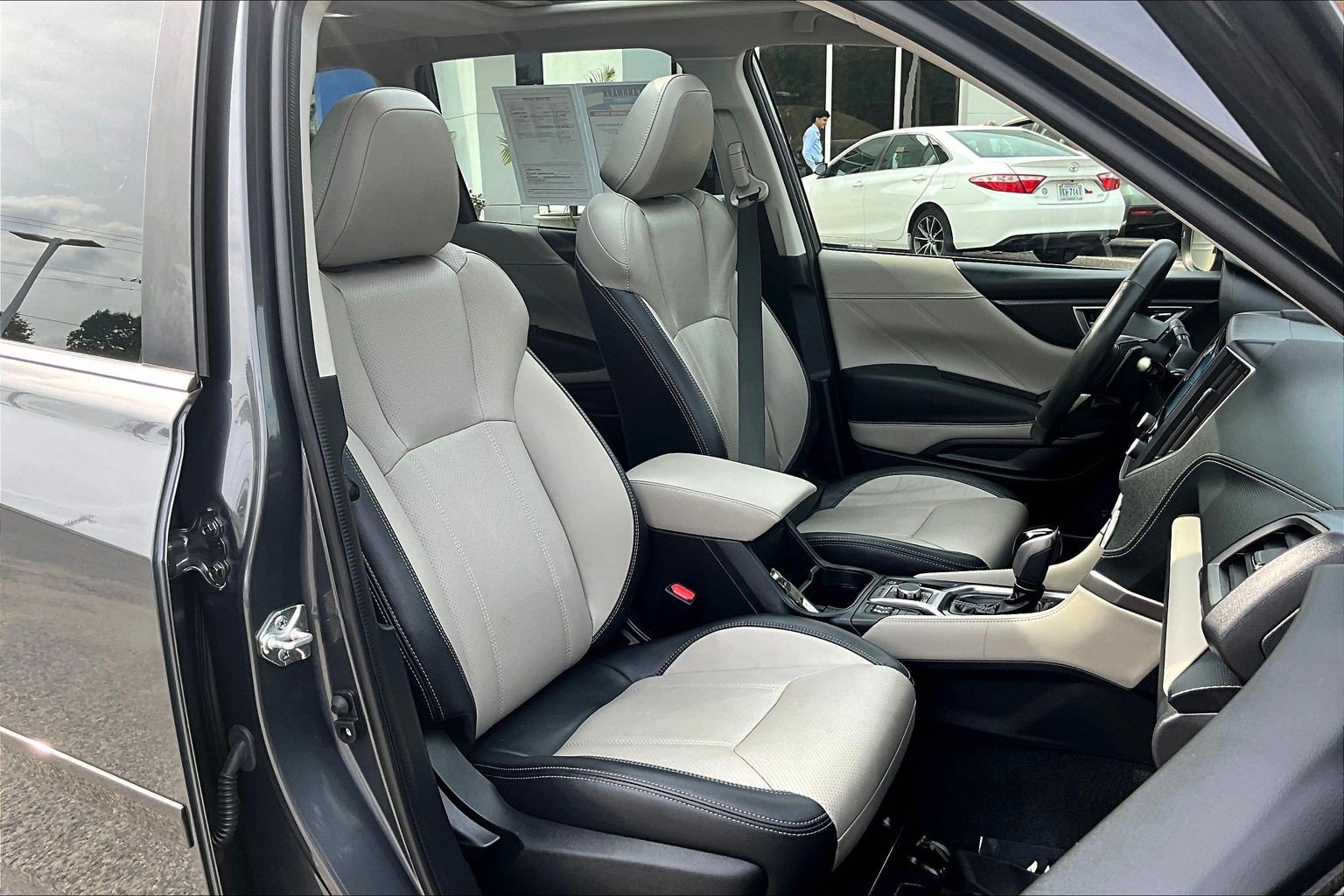 Used 2022 Subaru Forester Limited AWD/4WD image 7