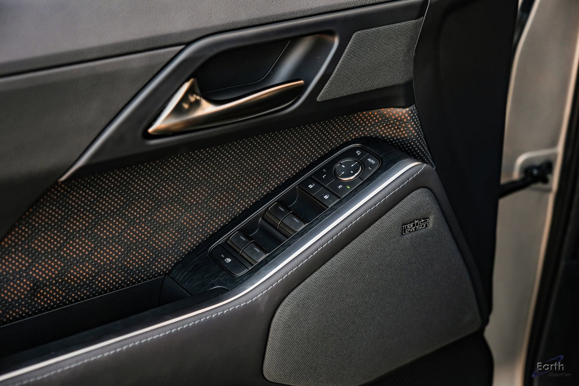 Used 2025 Lexus GX 550 550 Luxury+ HUD Traffic LIFTED w/ Accessory Package (2T) image 90