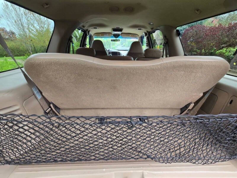 Used 1997 Ford Expedition XLT AWD/4WD image 18