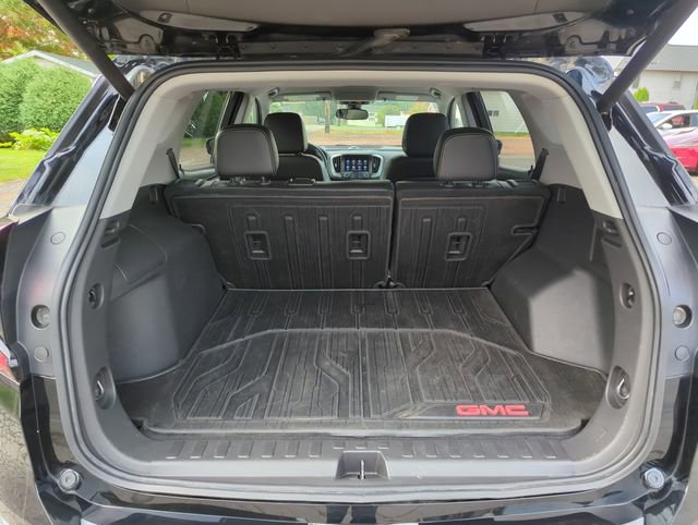 Used 2022 GMC Terrain SLT w/ LPO, Floor Liner Package image 27