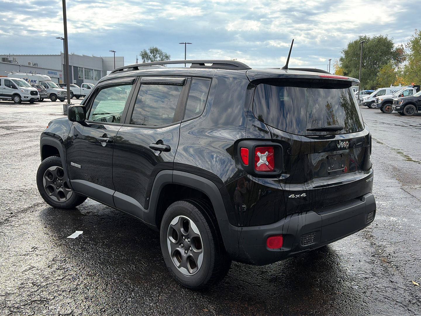 Used 2017 Jeep Renegade Sport w/ Power & Air Group AWD/4WD image 3