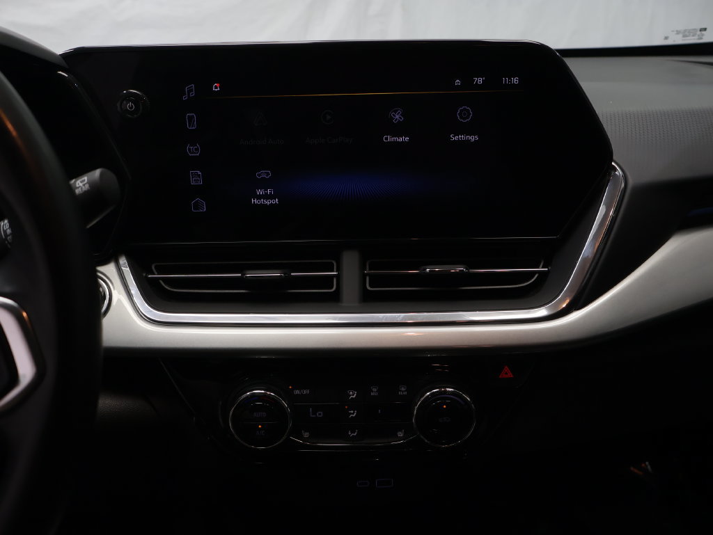 Used 2024 Chevrolet Trax LT w/ LT Convenience Package FWD image 19