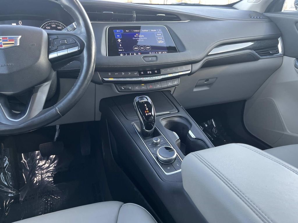 Certified 2023 Cadillac XT4 Premium Luxury w/ Enhanced Visibility Package image 15