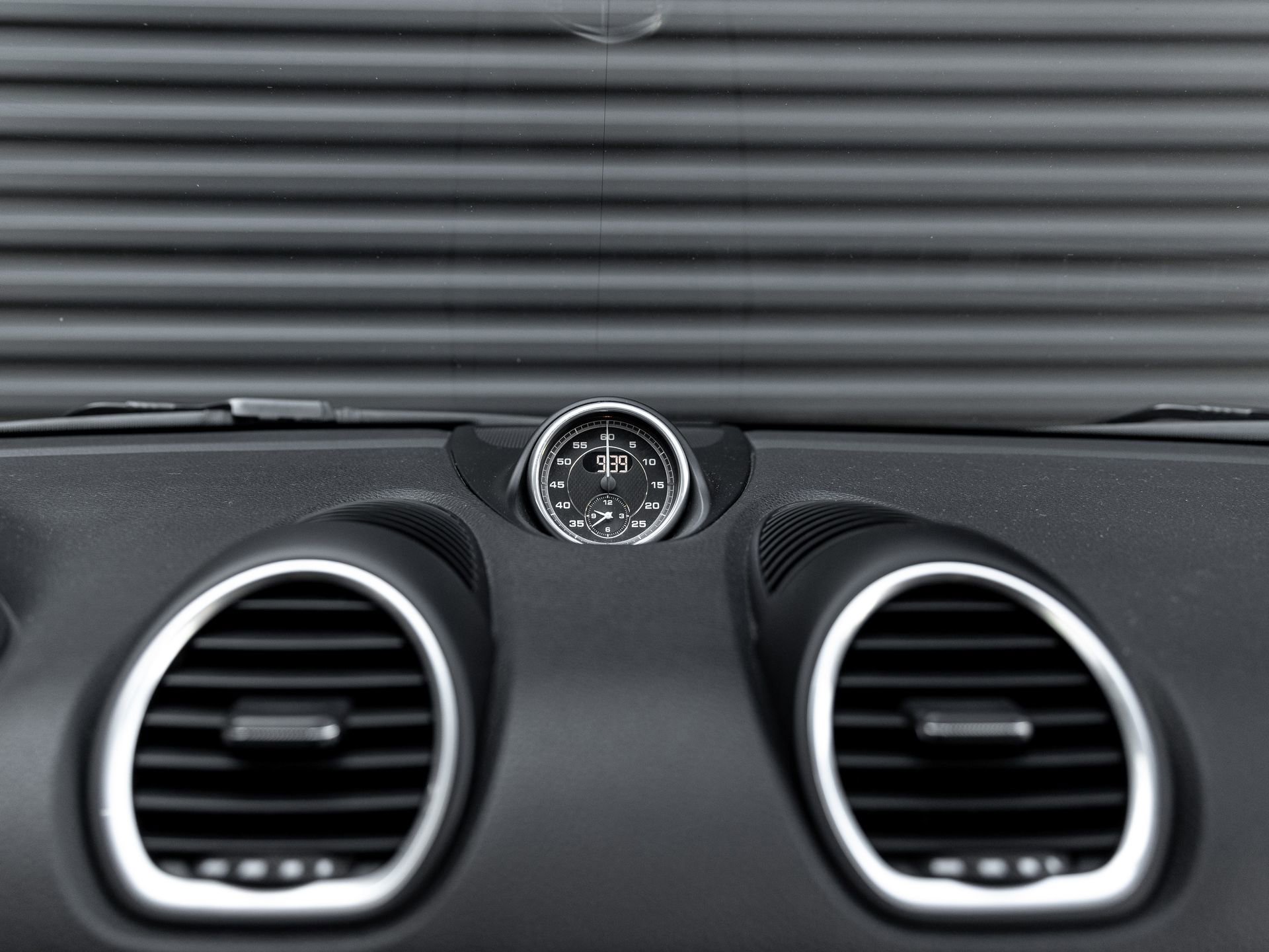 Certified 2022 Porsche 718 Boxster Spyder RWD image 23