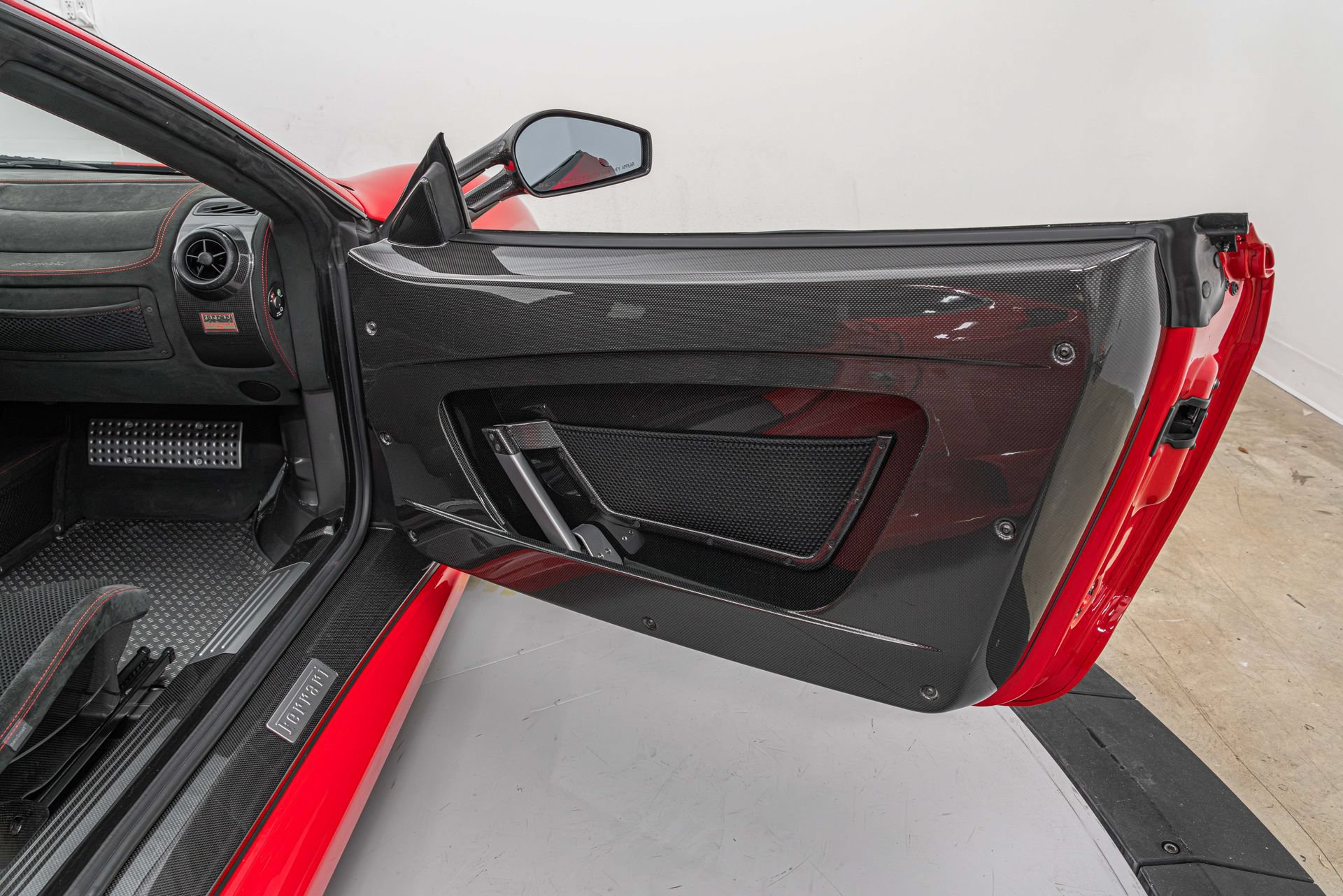 Used 2009 Ferrari F430 Scuderia RWD image 18