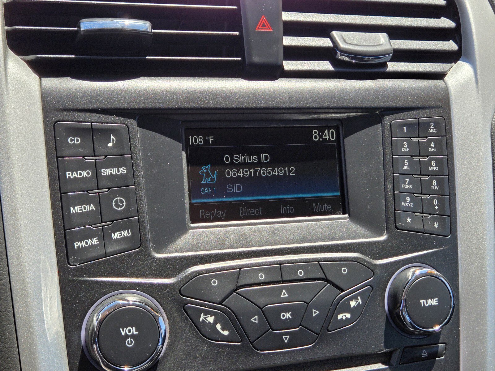 Used 2015 Ford Fusion SE w/ Equipment Group 201A FWD image 15