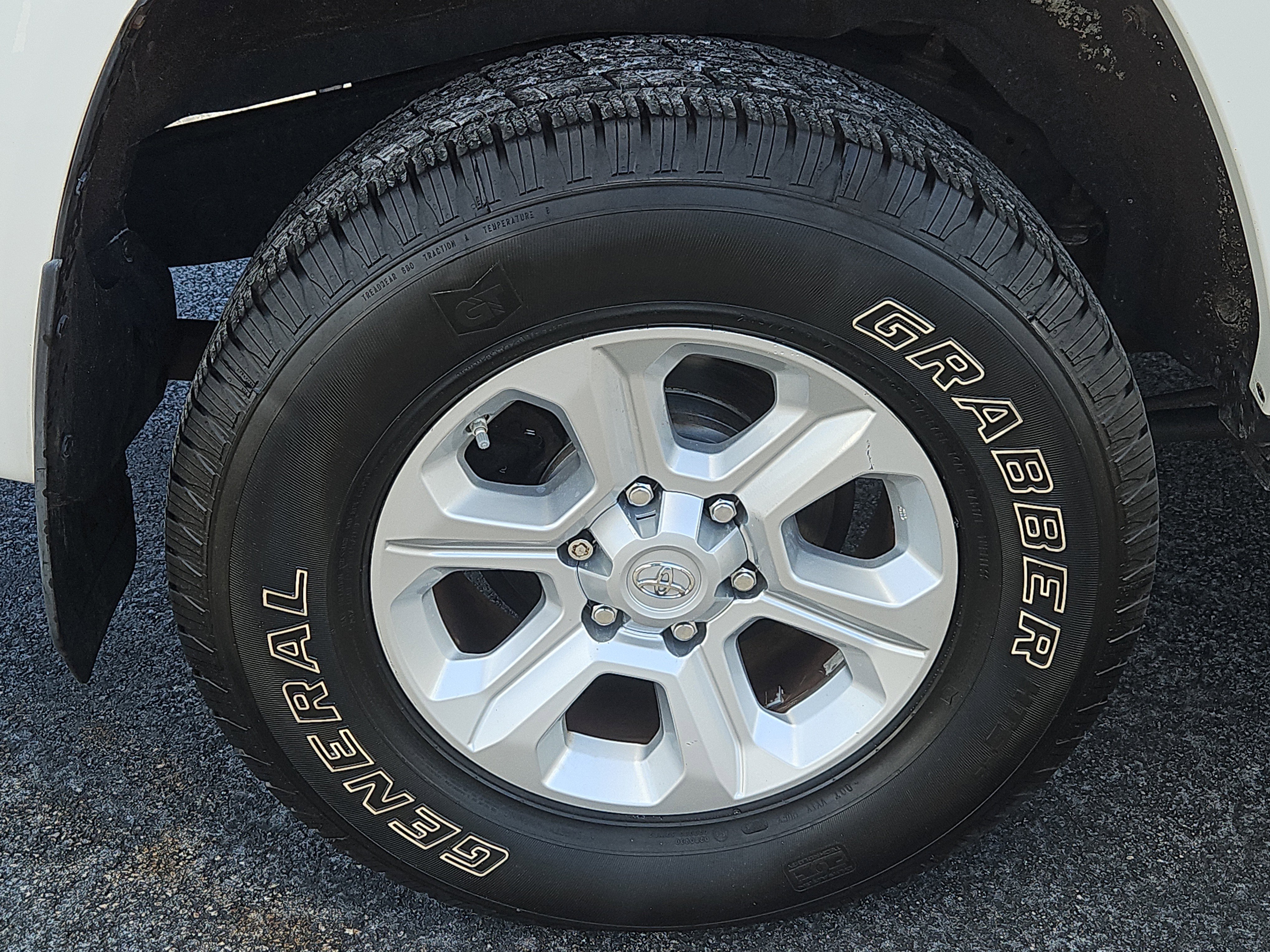 Used 2016 Toyota 4Runner SR5 image 23