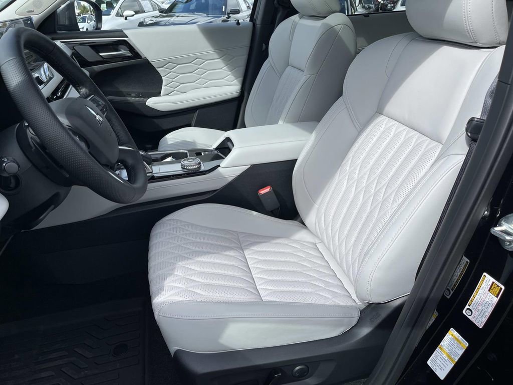 New 2025 Mitsubishi Outlander SEL image 20
