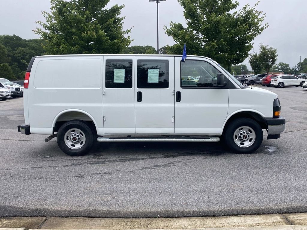 Used 2025 GMC Savana 2500 w/ Driver Convenience Package RWD image 2