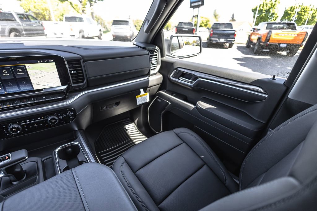 New 2026 Chevrolet Silverado 1500 LTZ w/ Technology Package AWD/4WD image 30